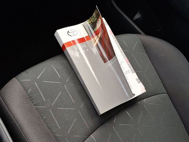 Used 2024 Toyota RAV4 XLE image 27