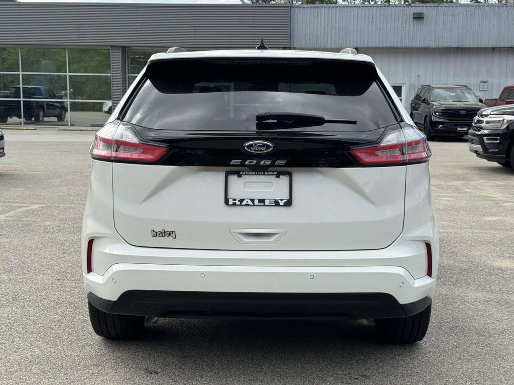 Certified 2024 Ford Edge ST-Line AWD/4WD image 3