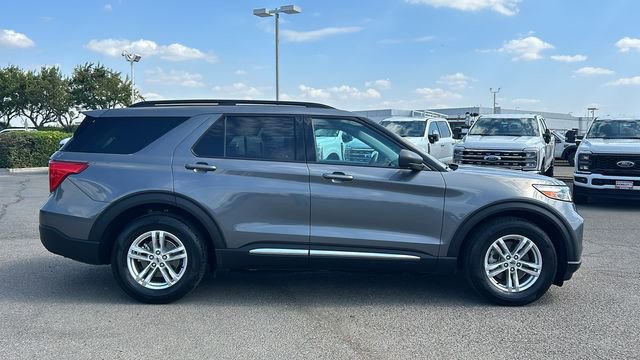 Certified 2022 Ford Explorer XLT image 2
