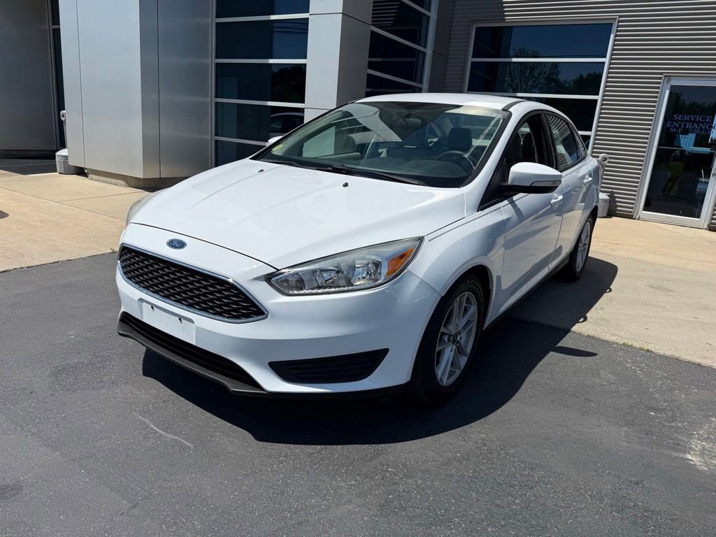Certified 2017 Ford Focus SE FWD image 5