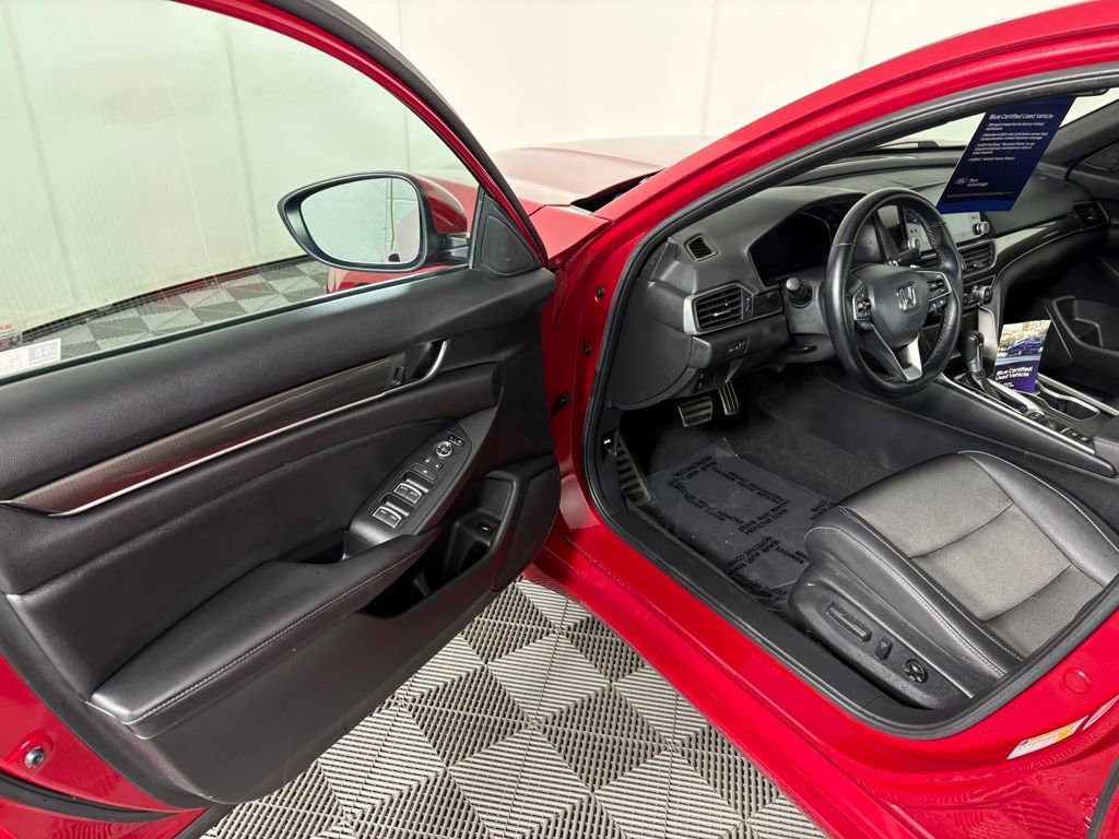 Used 2019 Honda Accord Sport image 12