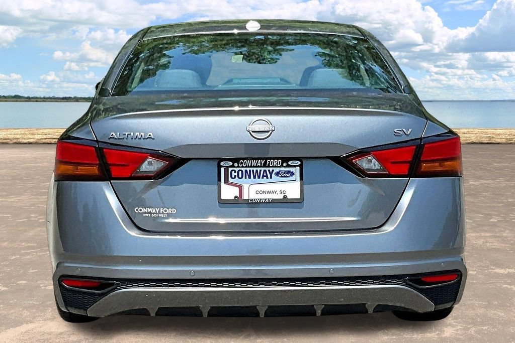 Used 2024 Nissan Altima 2.5 SV FWD image 7