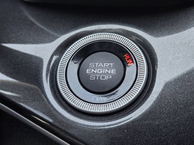 Used 2023 Jeep Grand Cherokee Altitude AWD/4WD image 20