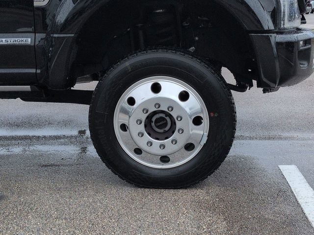 Certified 2022 Ford F450 Platinum w/ FX4 Off-Road Package image 11