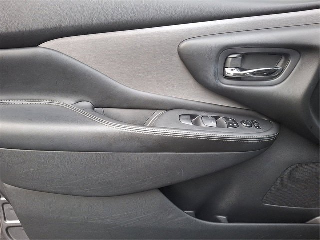 Used 2019 Nissan Murano S image 12