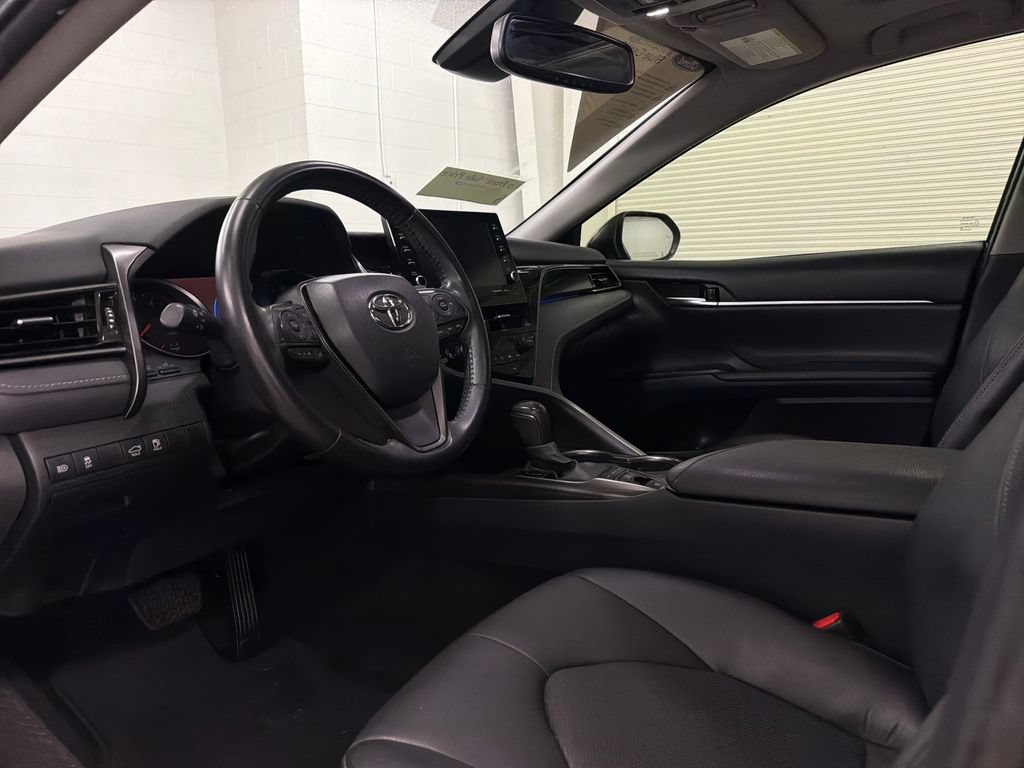 Used 2021 Toyota Camry XSE FWD image 6