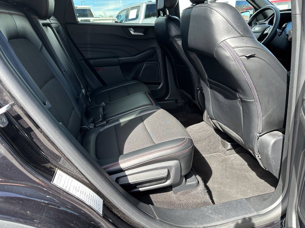 Certified 2025 Ford Escape ST-Line AWD/4WD image 18