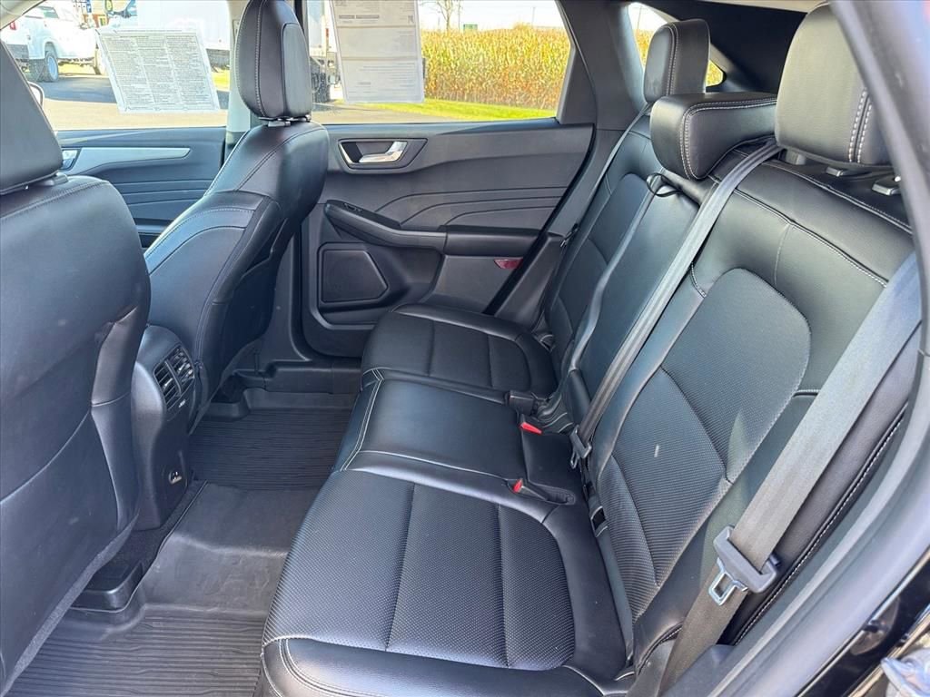 Certified 2022 Ford Escape SEL image 9