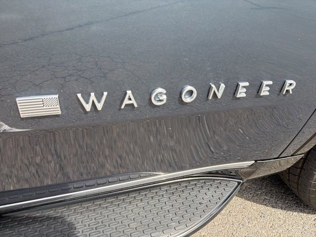 Used 2023 Jeep Wagoneer Base image 13