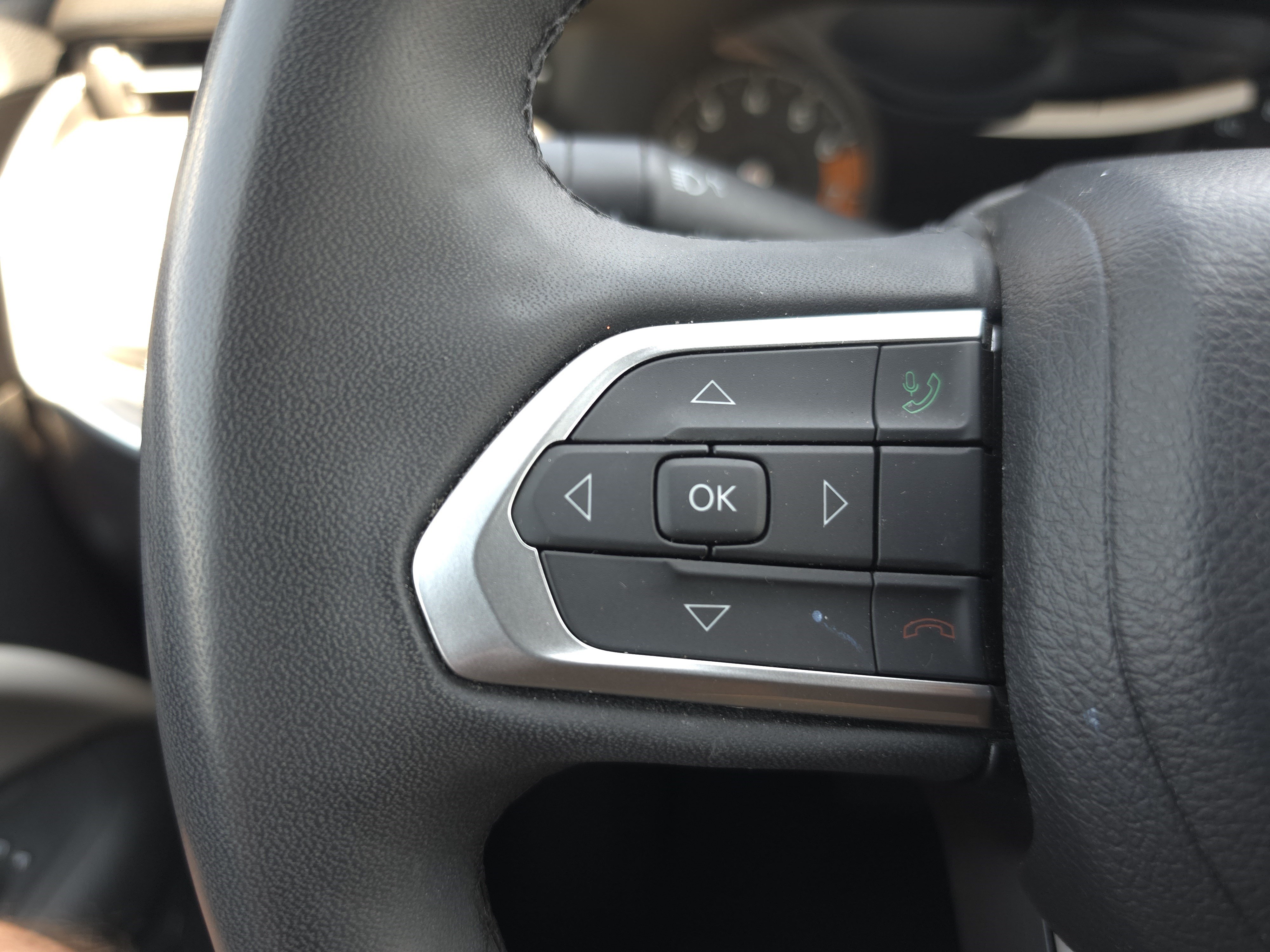 Used 2023 Jeep Compass Limited AWD/4WD image 16