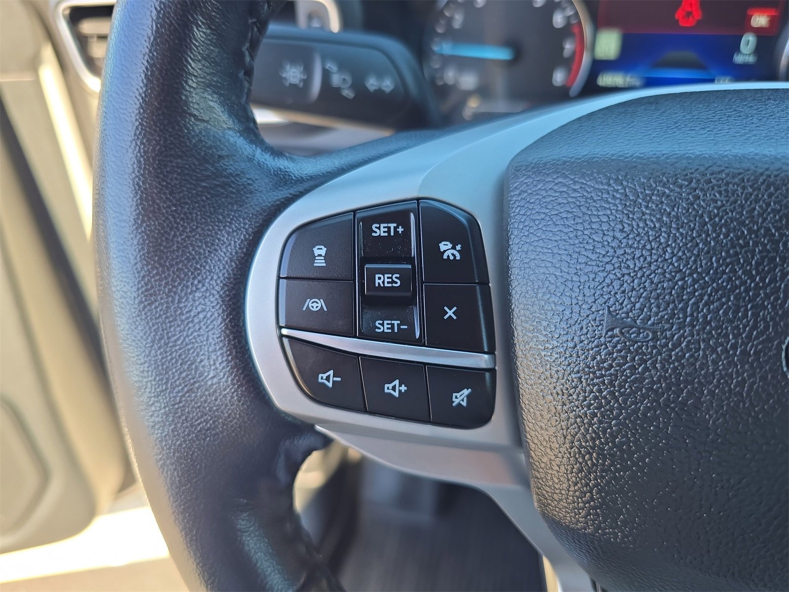 Certified 2023 Ford Explorer XLT w/ Equipment Group 202A image 22