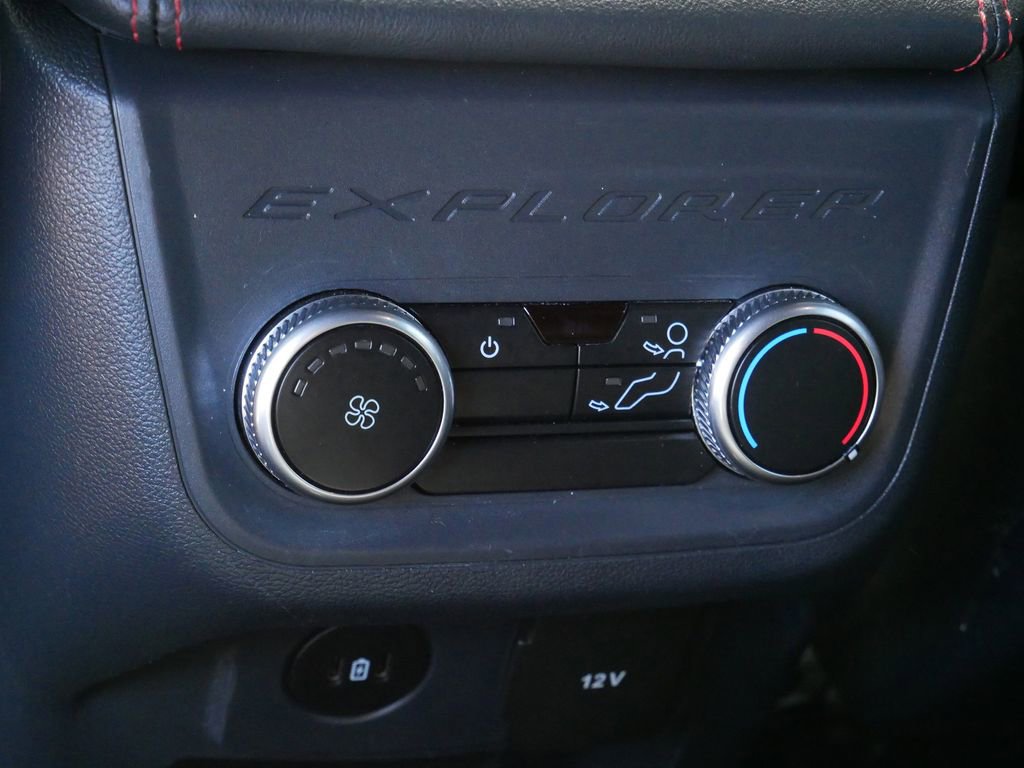 Certified 2025 Ford Explorer ST-Line w/ ST-Line Street Pack AWD/4WD image 14