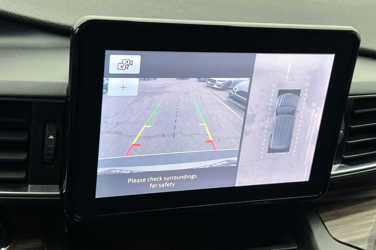 Certified 2020 Ford Explorer Limited w/ Class III Trailer Tow Package image 22