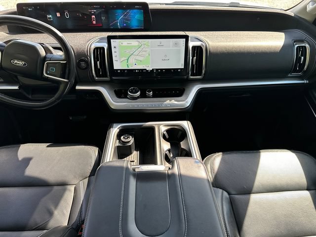 Certified 2025 Ford Expedition Platinum AWD/4WD image 24