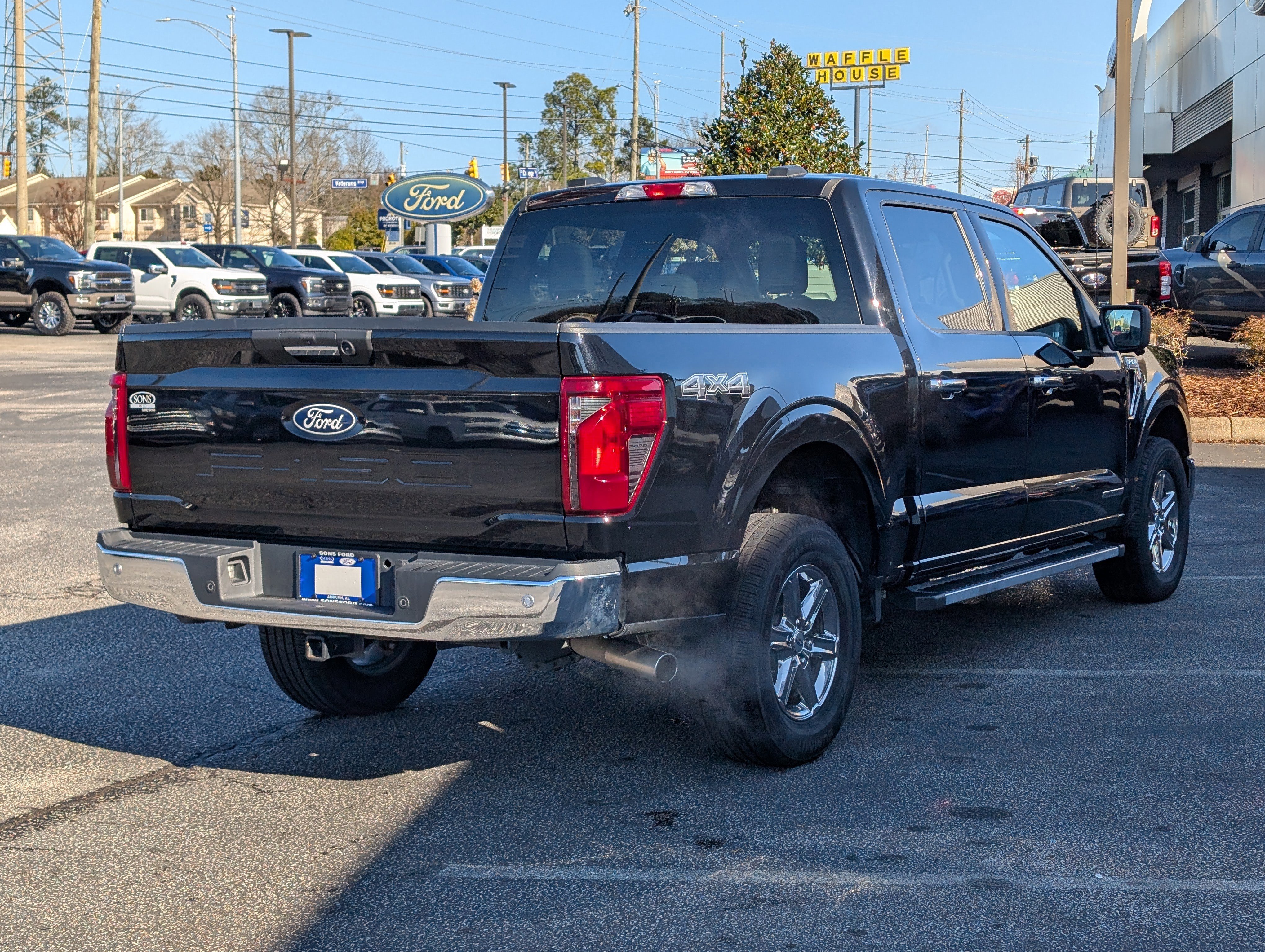 Certified 2024 Ford F150 XLT w/ Mobile Office Package image 3