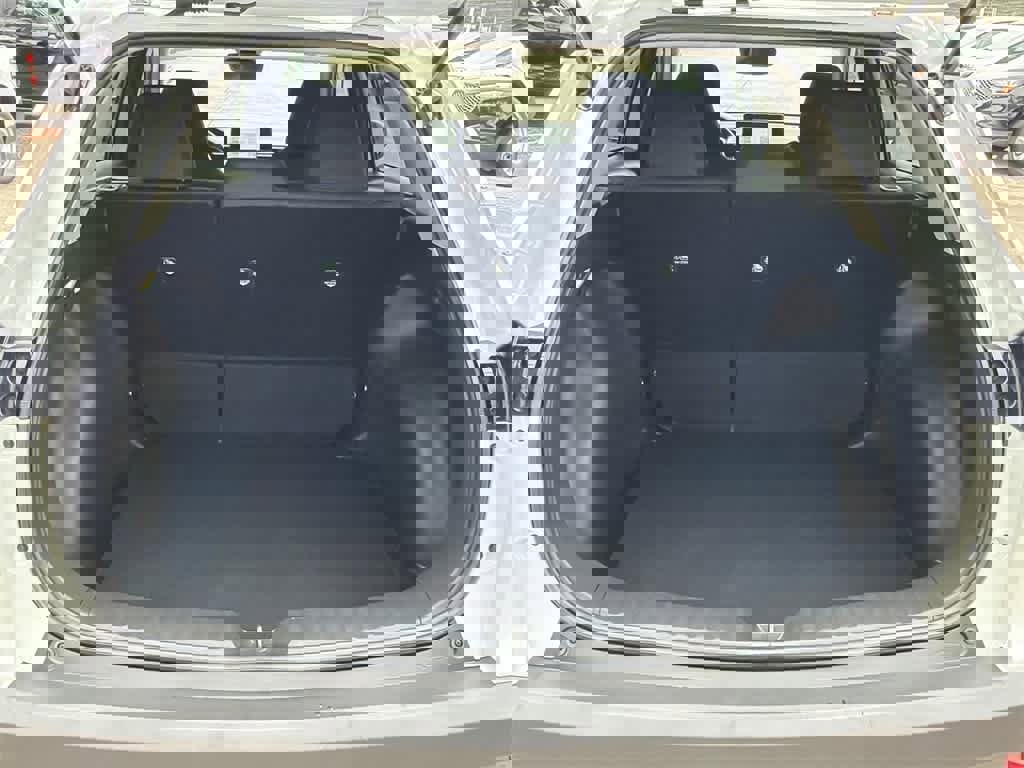 Used 2024 Toyota Corolla Cross LE image 16