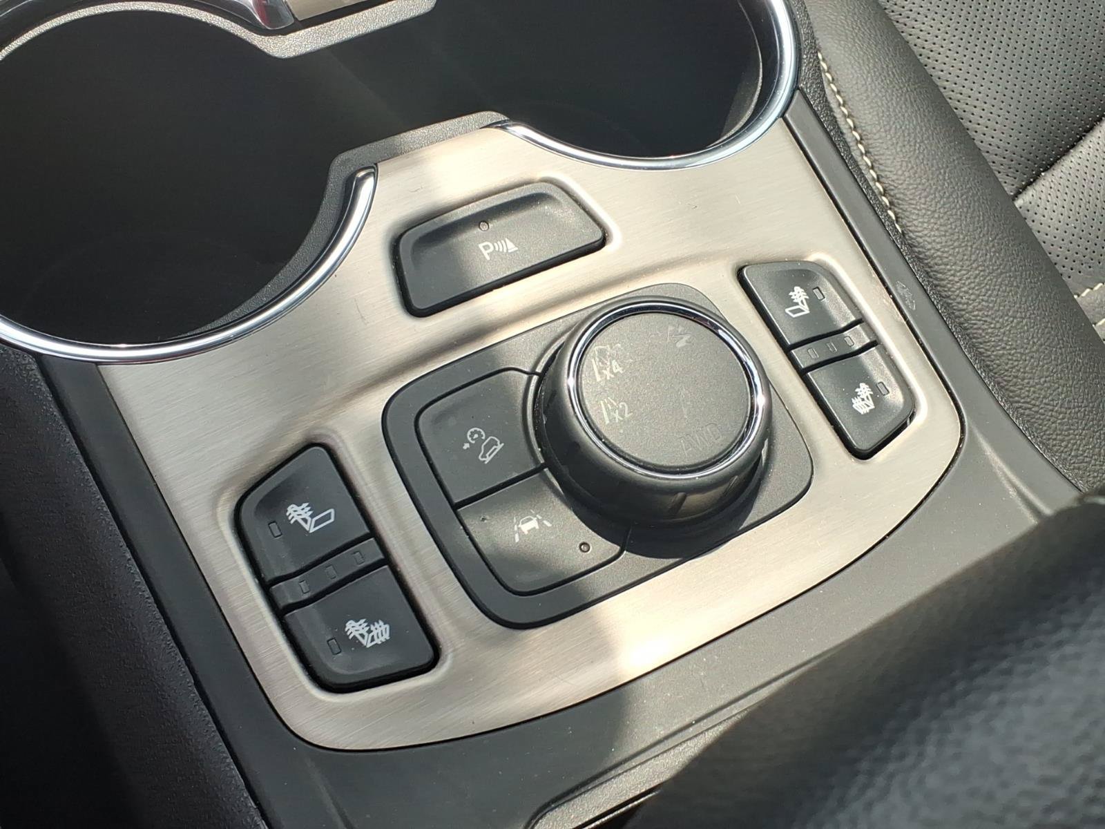 Used 2022 GMC Terrain Denali AWD/4WD image 11