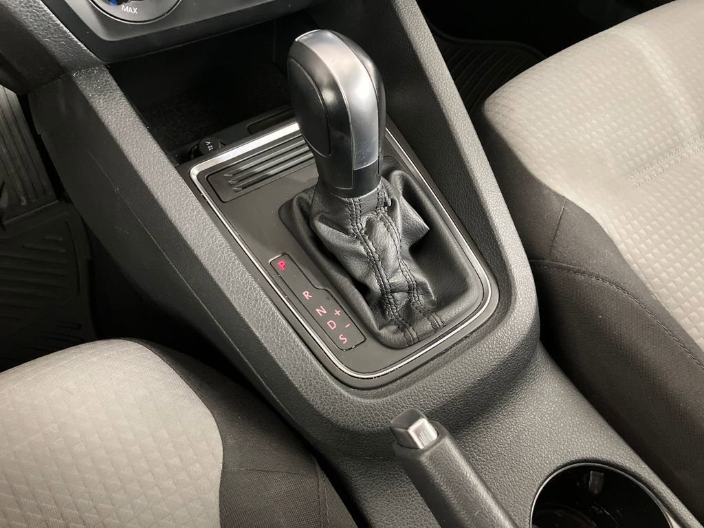 Used 2017 Volkswagen Jetta S image 28