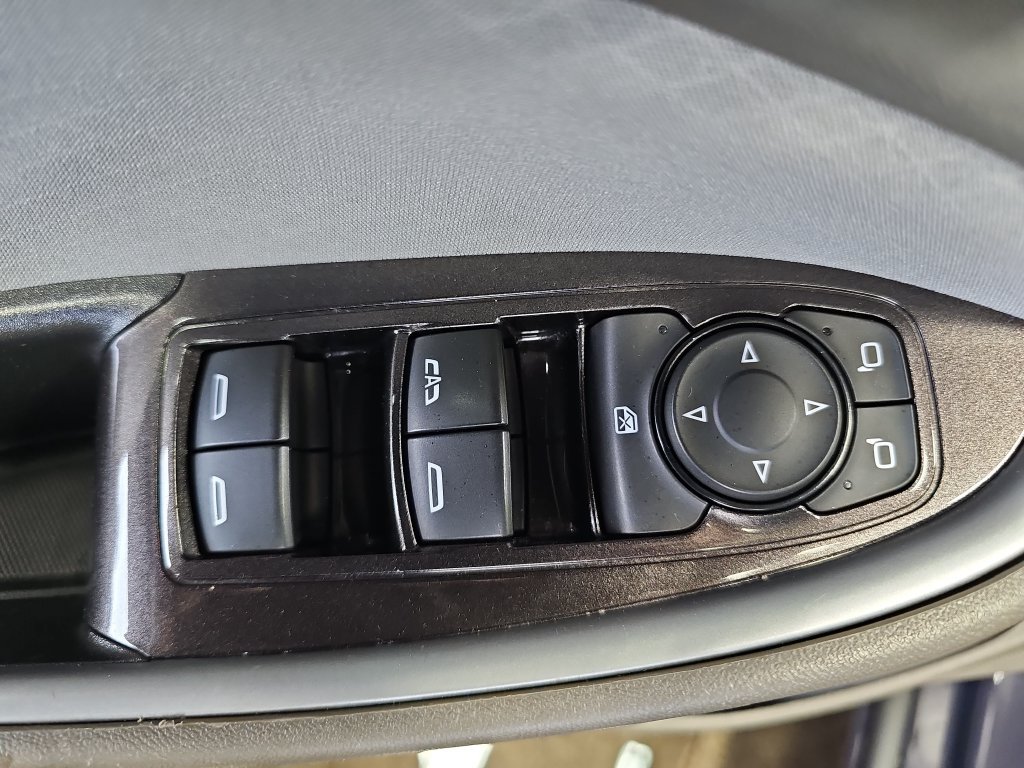 Used 2025 Chevrolet Malibu LT FWD image 26
