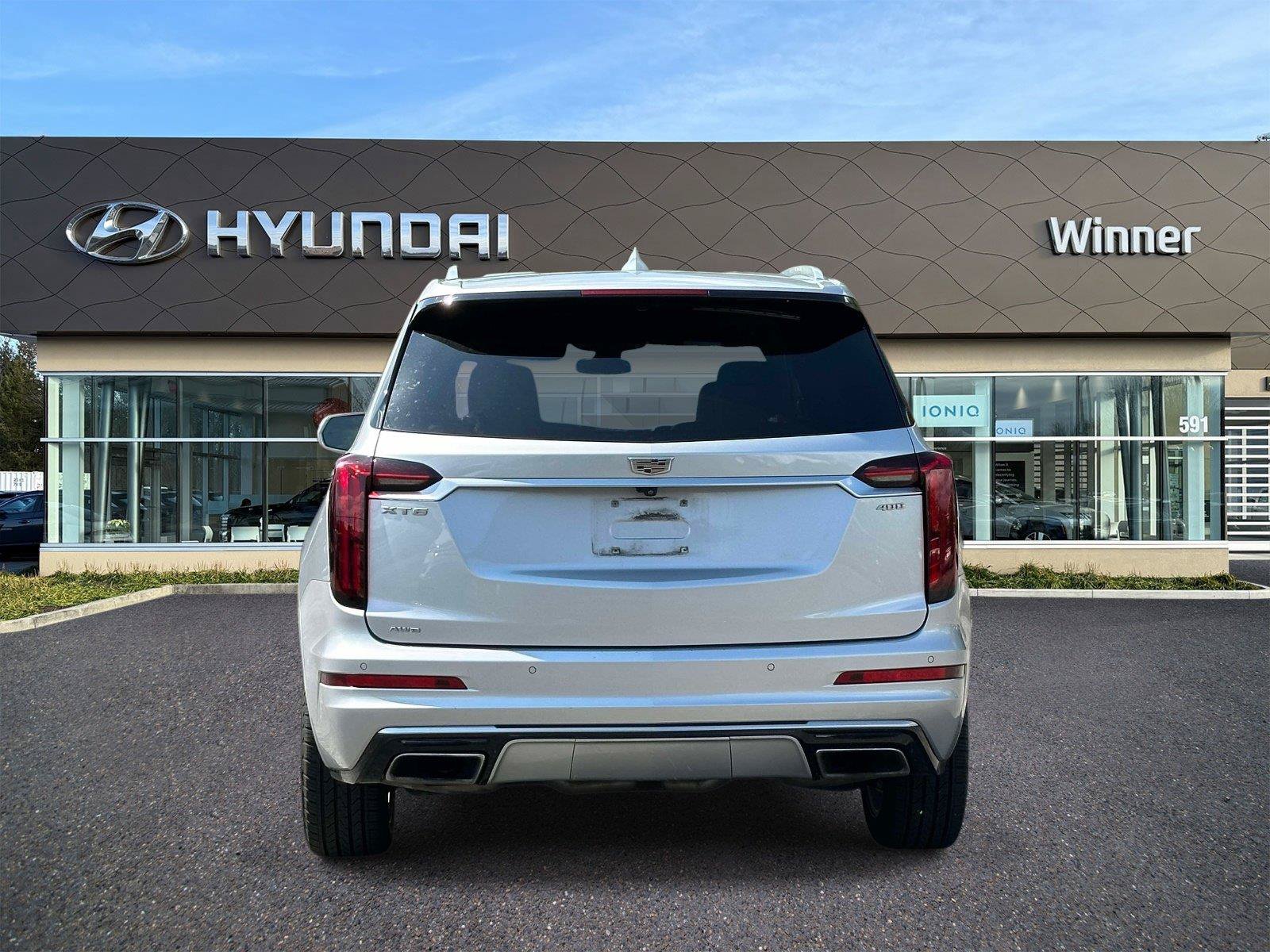 Used 2020 Cadillac XT6 Premium Luxury AWD/4WD image 3