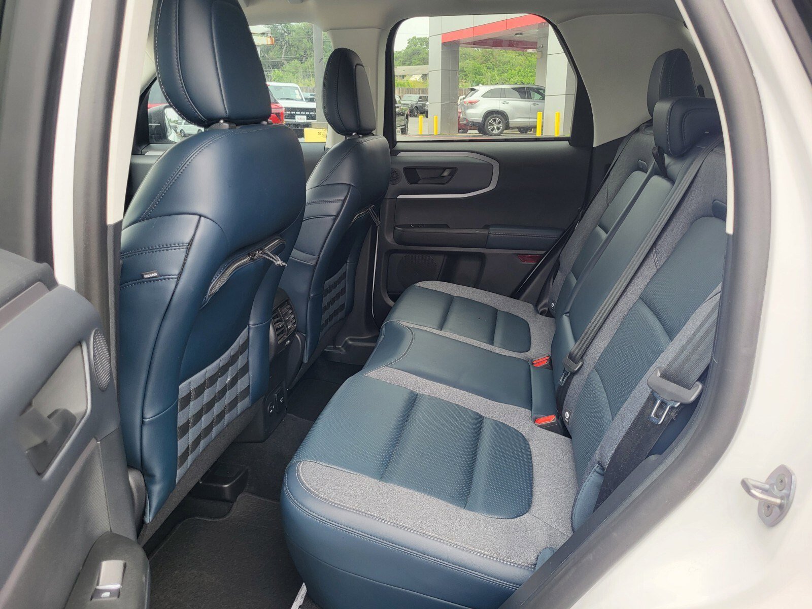 Certified 2022 Ford Bronco Sport Outer Banks w/ Tech Package AWD/4WD image 18