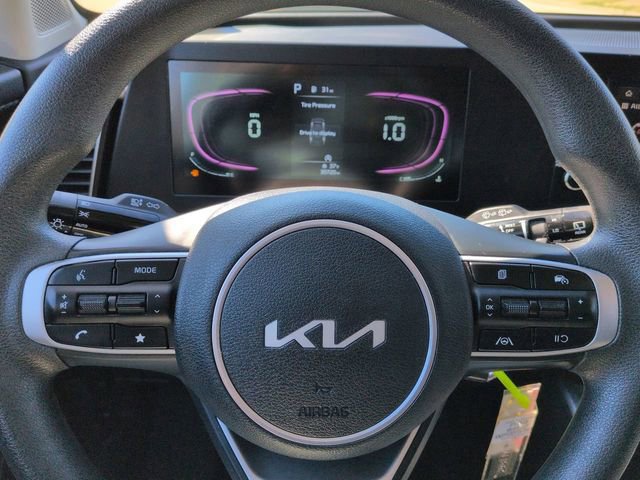 Used 2025 Kia Sportage LX image 31
