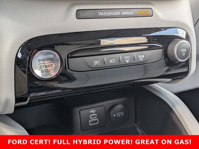 Certified 2024 Ford Escape Platinum AWD/4WD image 21