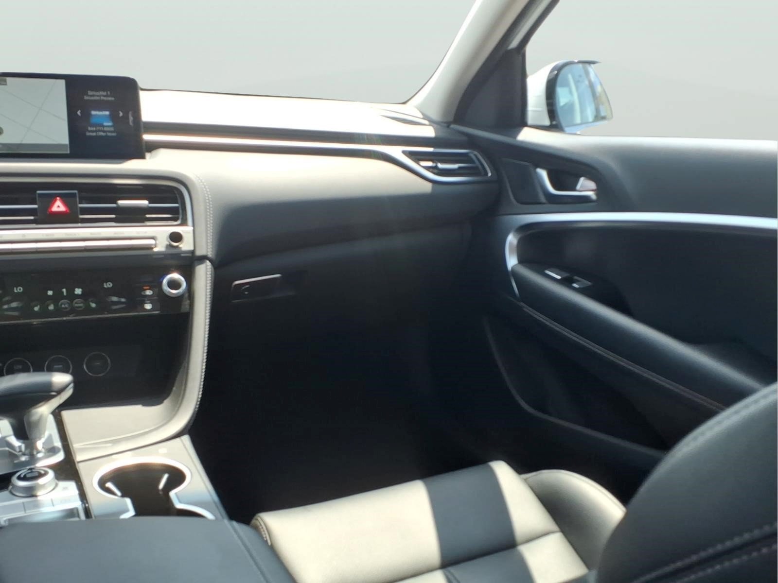 Used 2025 Genesis G70 2.5T AWD/4WD image 12