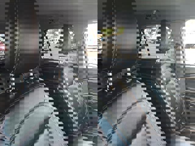 Certified 2021 Ford Explorer XLT w/ Equipment Group 202A image 13