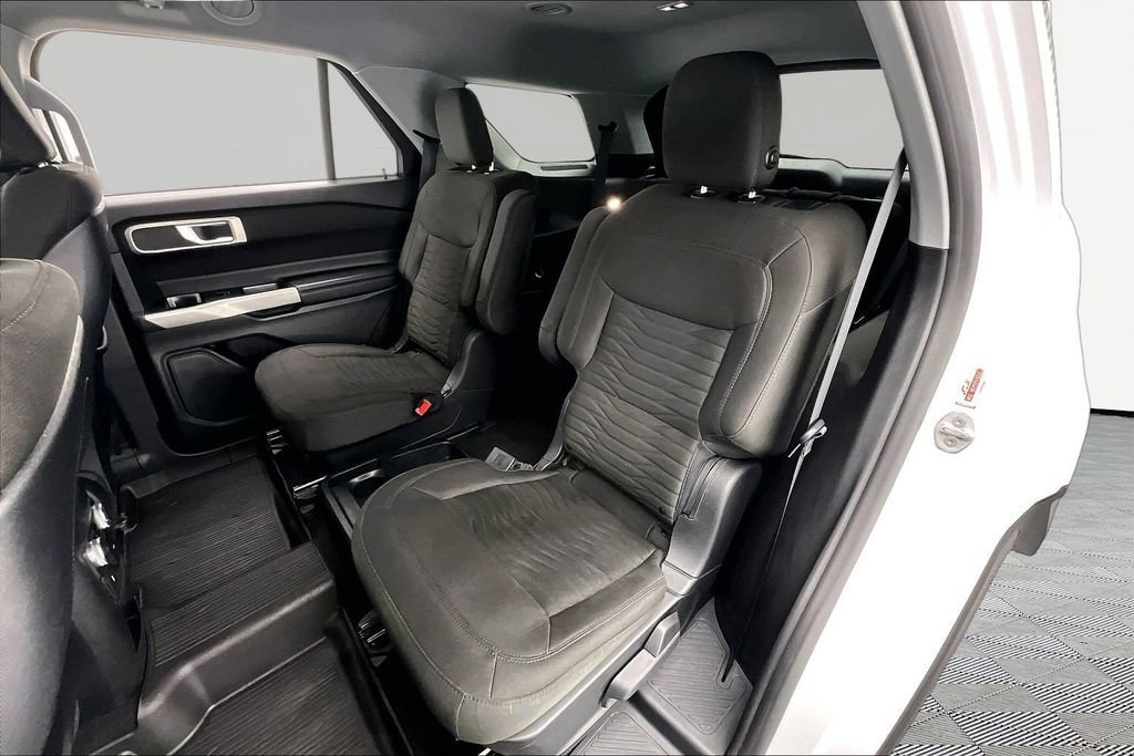 Certified 2020 Ford Explorer XLT w/ Comfort Package AWD/4WD image 26