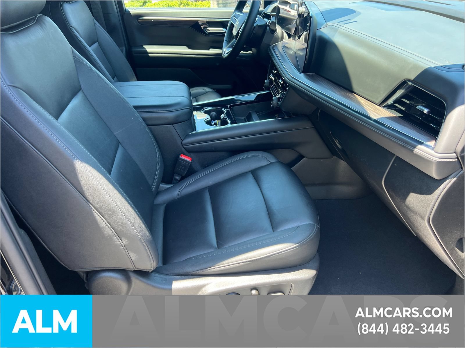 Used 2025 Chevrolet Tahoe LT AWD/4WD image 16