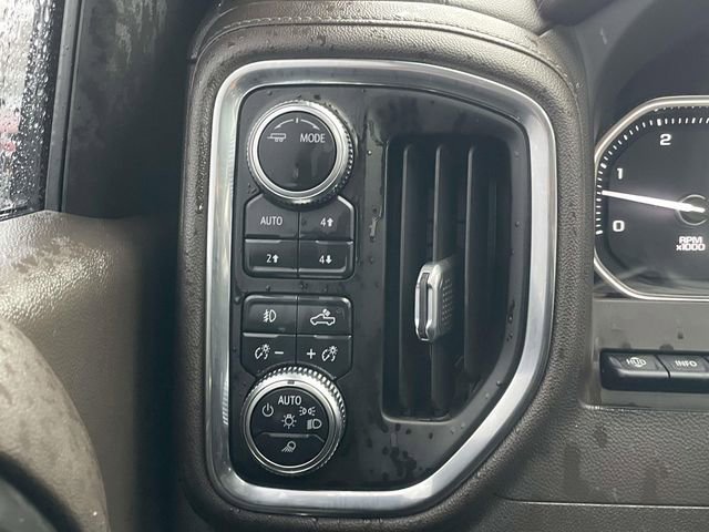 Used 2022 GMC Sierra 3500 Denali w/ Denali Ultimate Package image 16