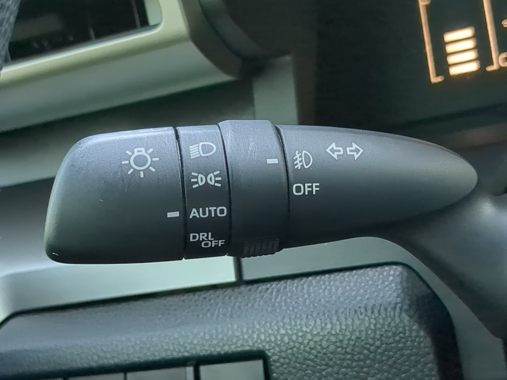 Used 2025 Toyota Tacoma SR5 AWD/4WD image 63