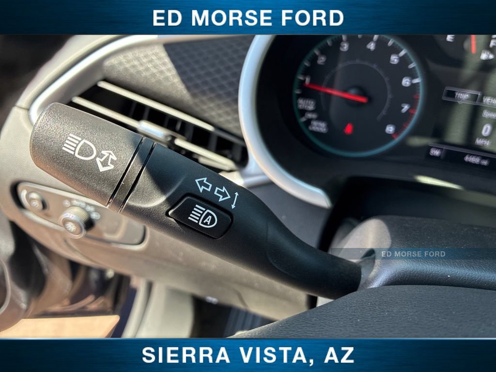 Used 2025 Chevrolet Malibu RS FWD image 32