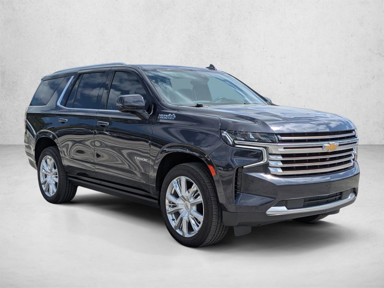 Used 2022 Chevrolet Tahoe High Country AWD/4WD image 3