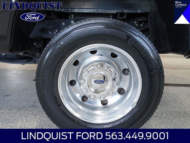 Certified 2022 Ford F450 Platinum w/ FX4 Off-Road Package AWD/4WD image 21