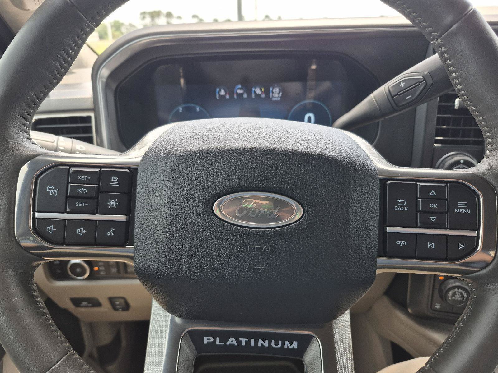 Certified 2025 Ford F250 Platinum w/ Platinum Plus Package AWD/4WD image 10