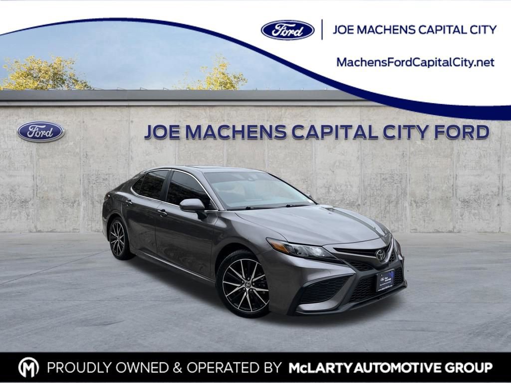 Used 2023 Toyota Camry SE w/ Convenience Package image 7