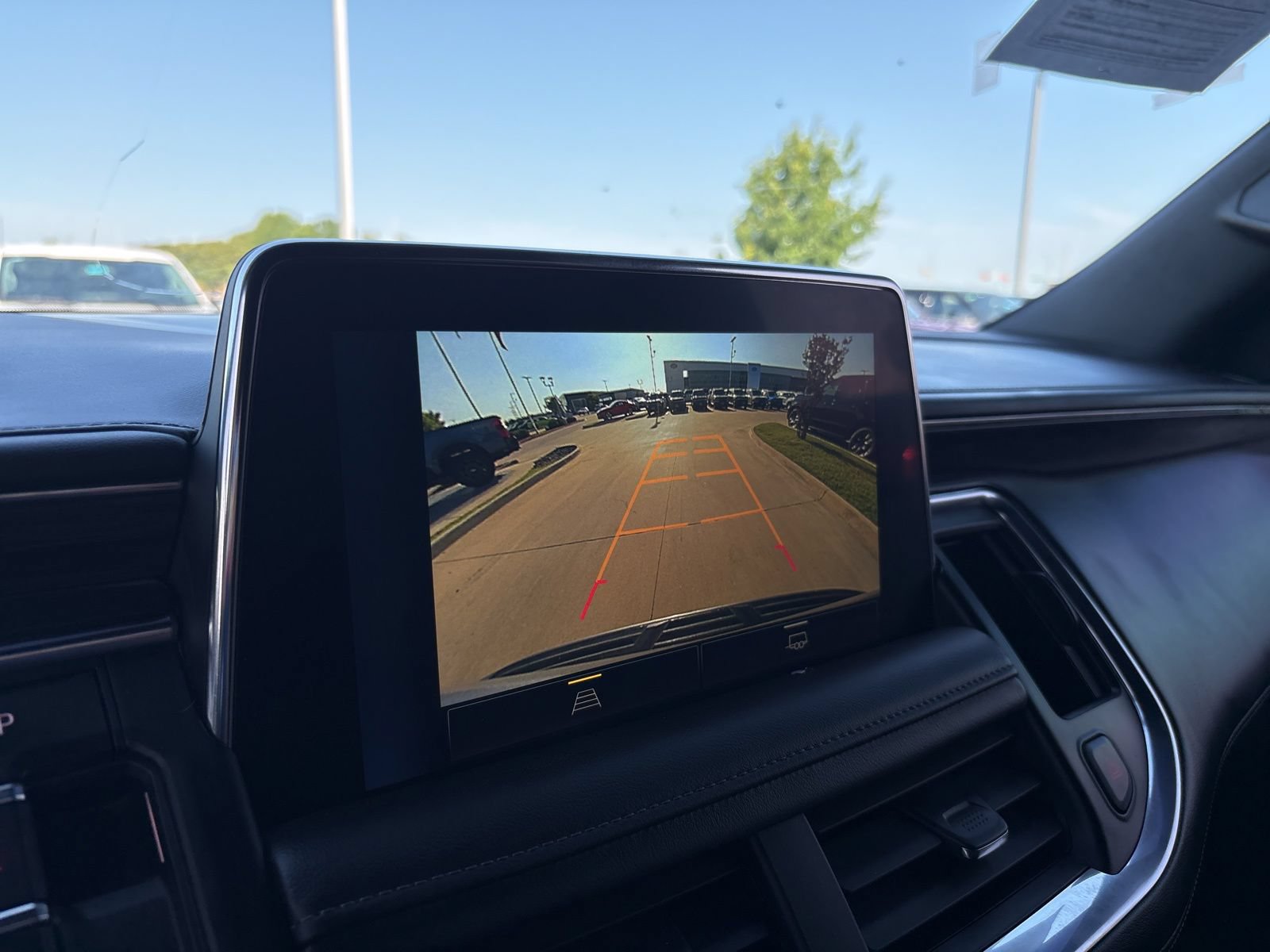 Used 2022 Chevrolet Tahoe LT RWD image 26