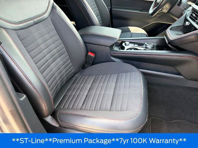 Certified 2025 Ford Explorer ST-Line w/ Premium Package AWD/4WD image 40