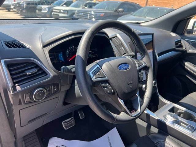 Certified 2024 Ford Edge ST w/ Equipment Group 401A AWD/4WD image 7