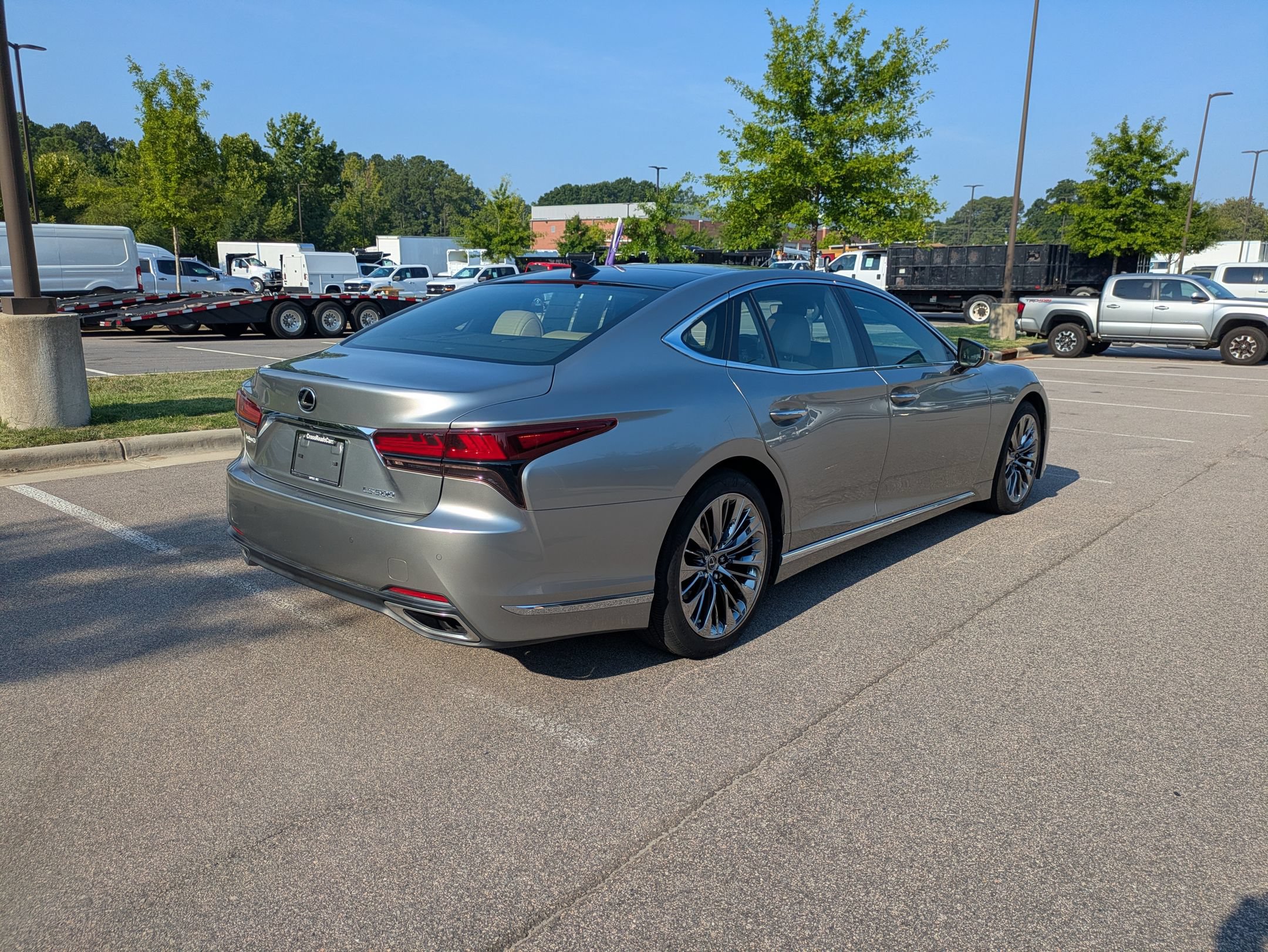 Used 2022 Lexus LS 500 w/ Interior Upgrade Package RWD image 4