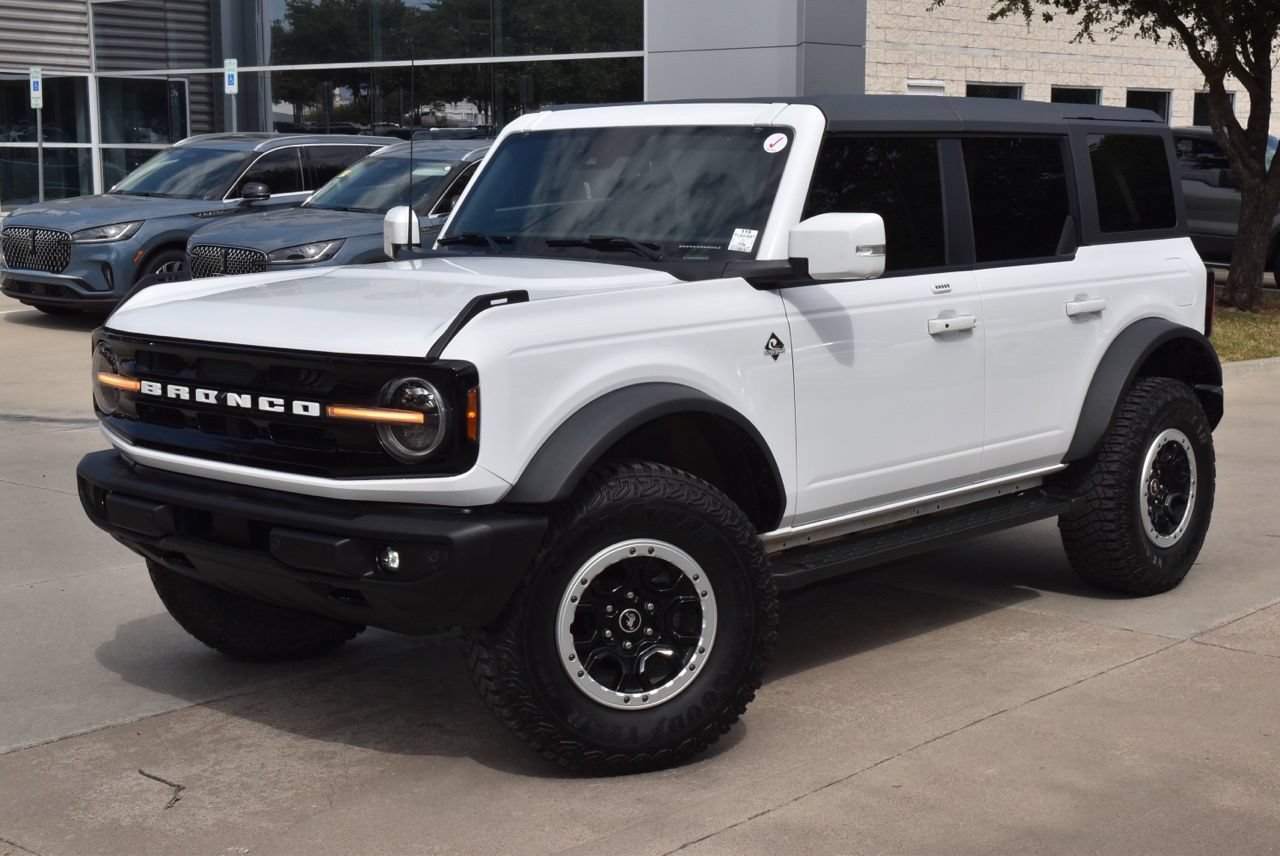 Certified 2023 Ford Bronco Outer Banks w/ Sasquatch Package AWD/4WD image 49