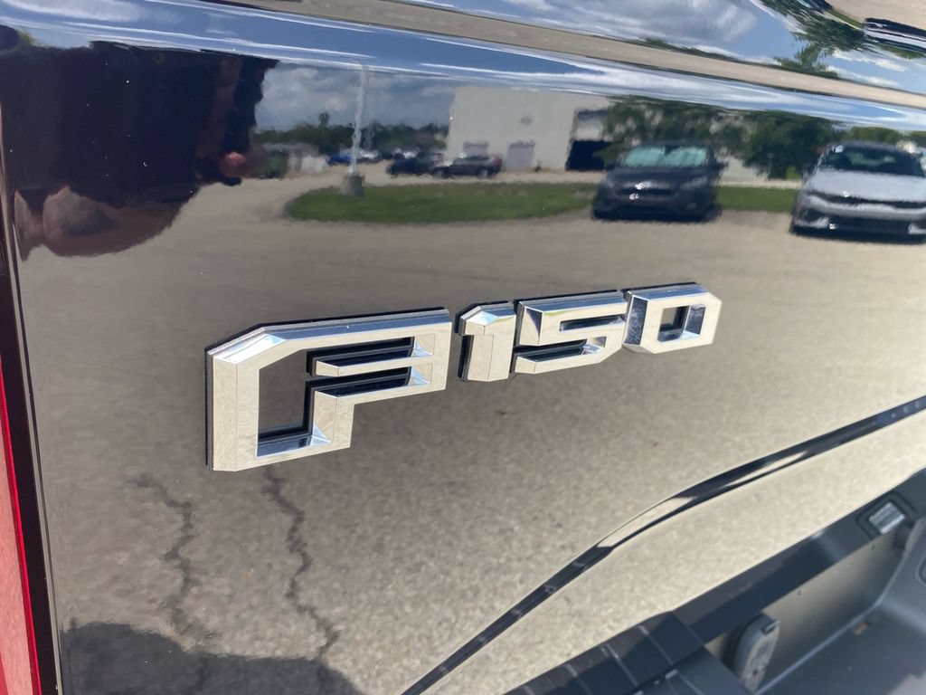 Certified 2017 Ford F150 XLT w/ Equipment Group 302A Luxury AWD/4WD image 17