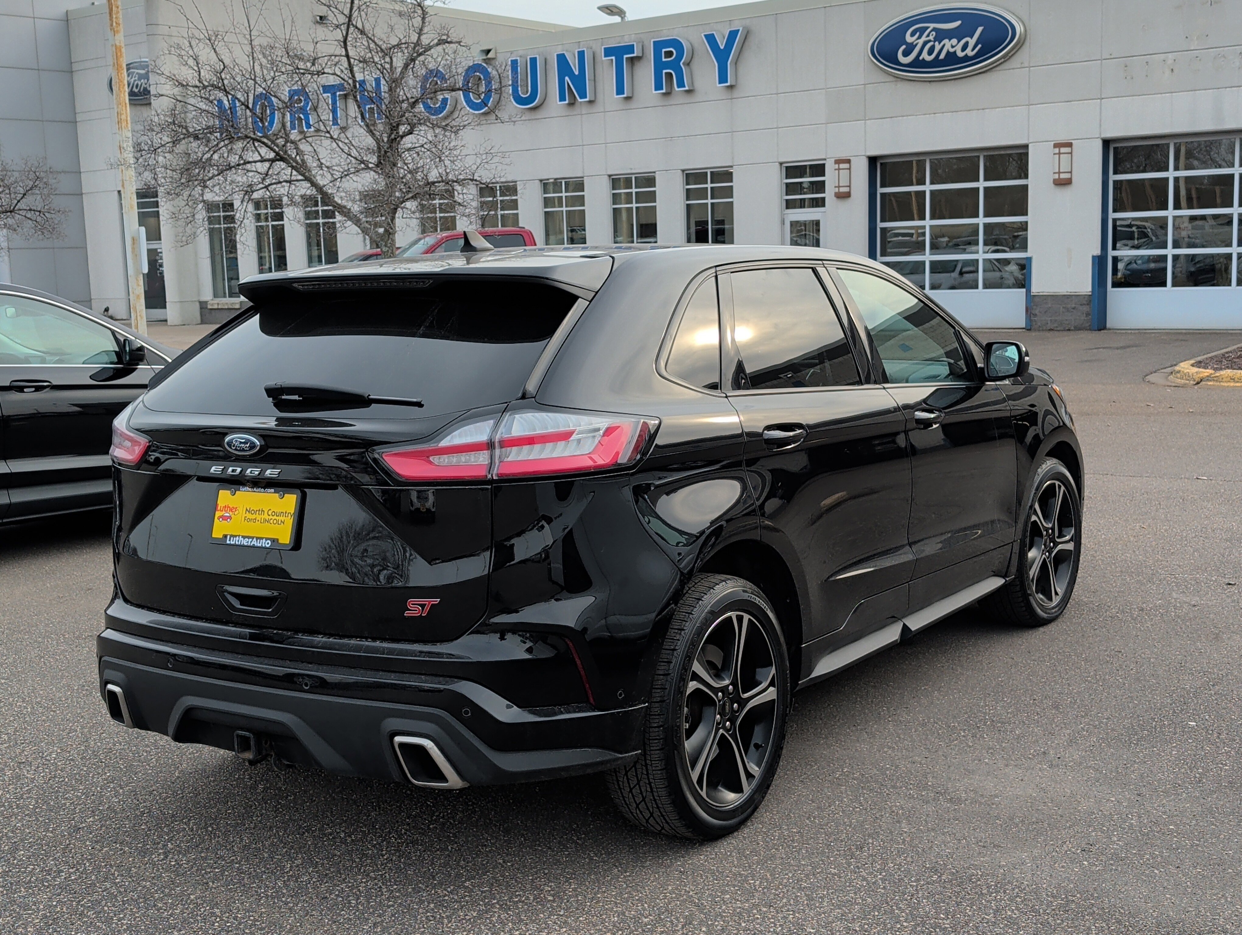 Certified 2021 Ford Edge ST w/ Equipment Group 401A image 3
