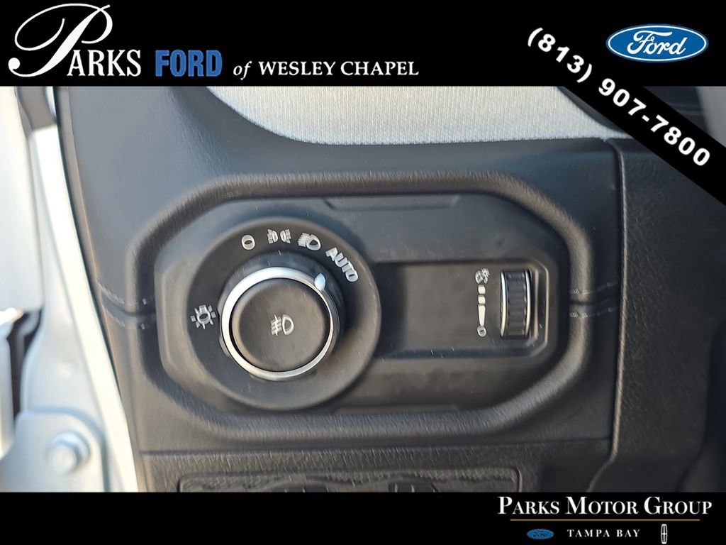 Used 2024 Jeep Wrangler Sahara image 27
