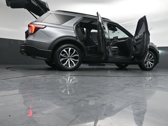 Certified 2025 Ford Explorer ST-Line AWD/4WD image 58