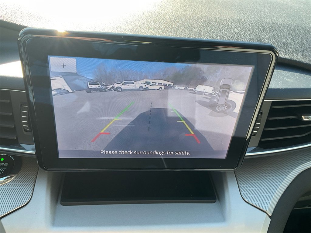 Certified 2021 Ford Explorer XLT w/ Equipment Group 202A image 24