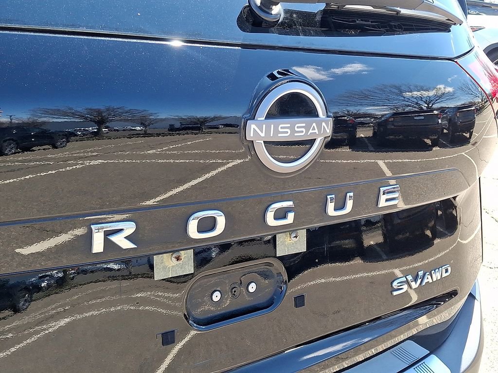 Used 2023 Nissan Rogue SV AWD/4WD image 30