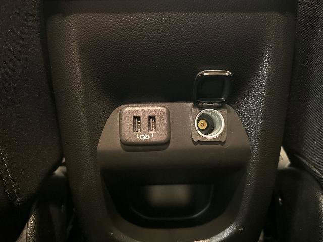 Used 2022 Chevrolet Colorado Z71 RWD image 31